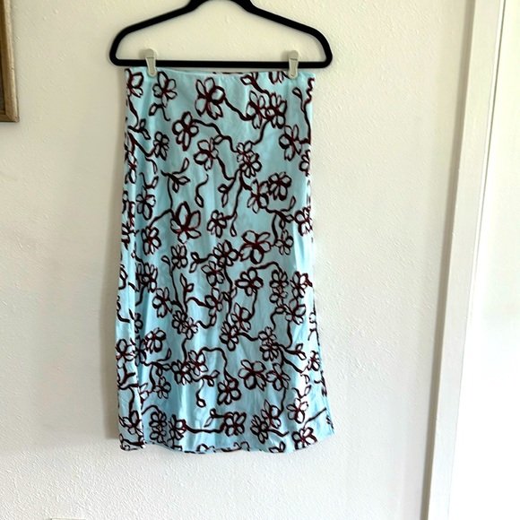 Madewell Dresses & Skirts - Madewell Layton Midi Skirt with right side slit.